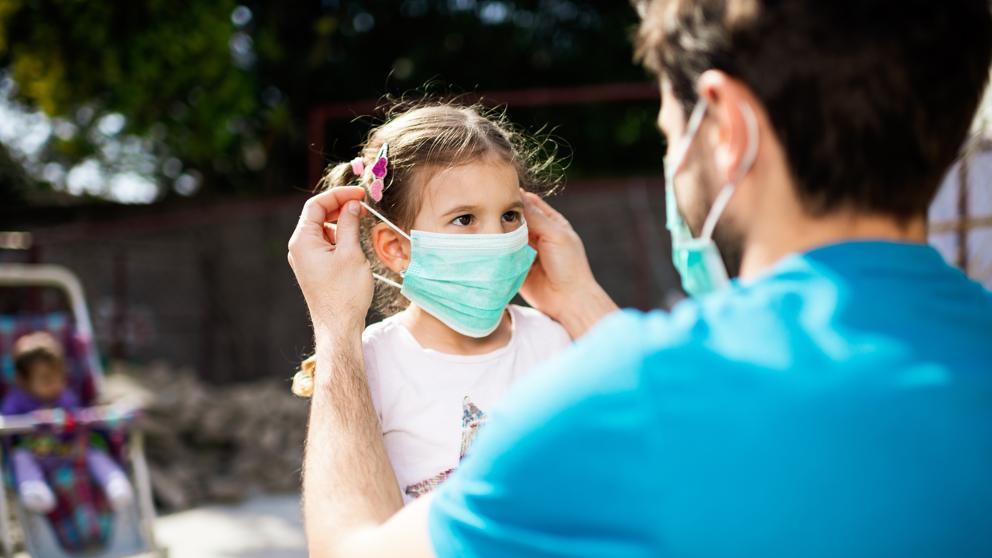 uso mascarilla parques infantiles