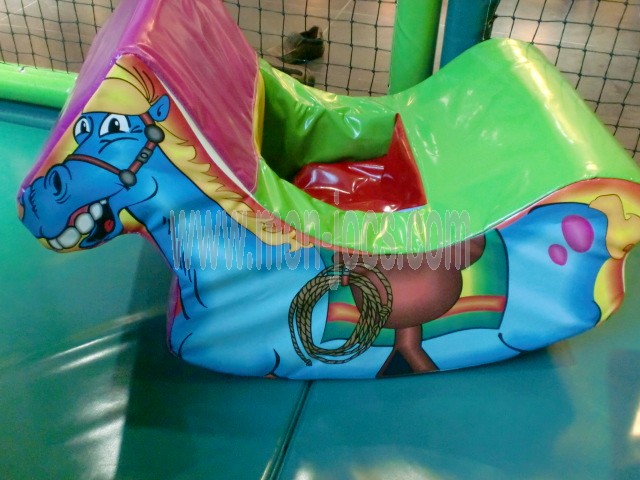 Figura Caballo balancín para Parques Infantiles