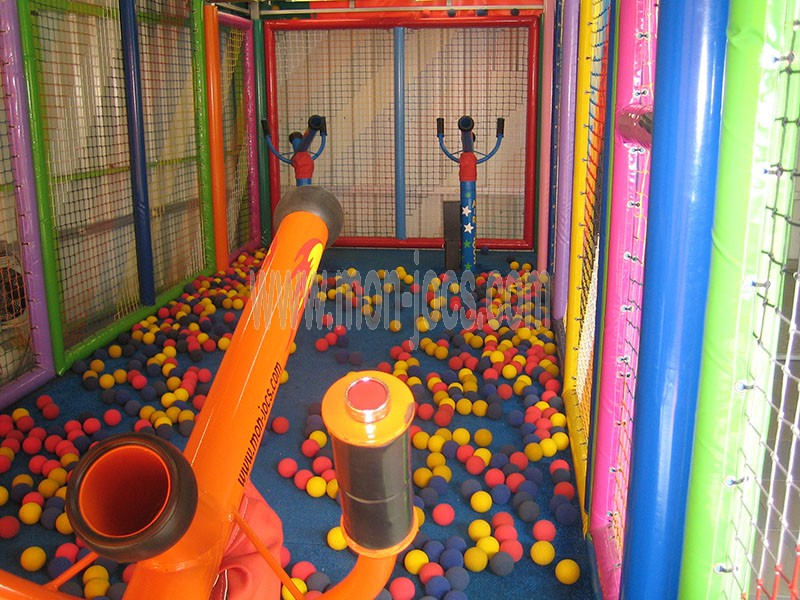 Comprar Juego infantil de puntería con 4 cañones de bolas