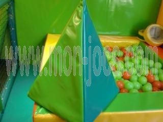 Figura Pirámide para Parques Infantiles