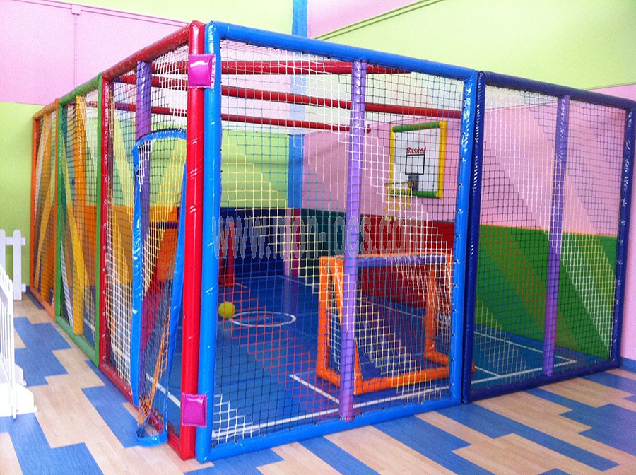 parque infantil zona deportiva mediana