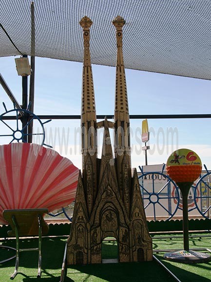 Figura decorativa mini golf La Sagrada Familia