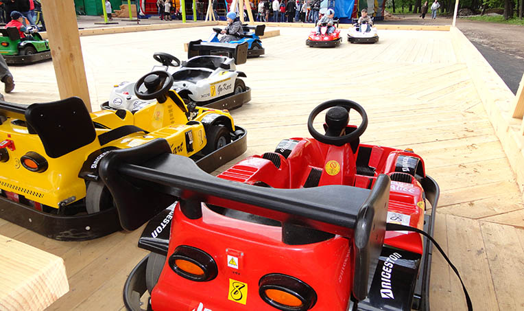 Coches de circuito infantiles