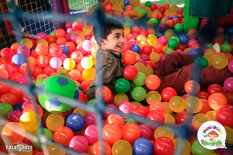 Piscina de bolas playground